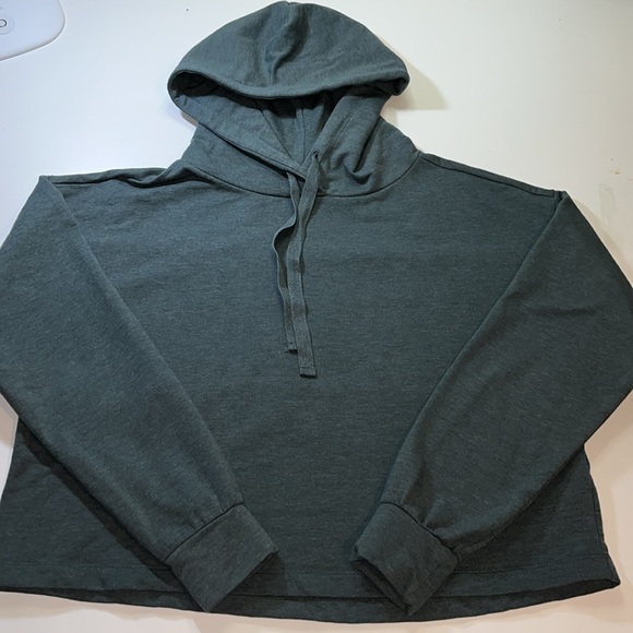 EUC: Zella cropped hoodie sweatshirt - Picture 4 of 10